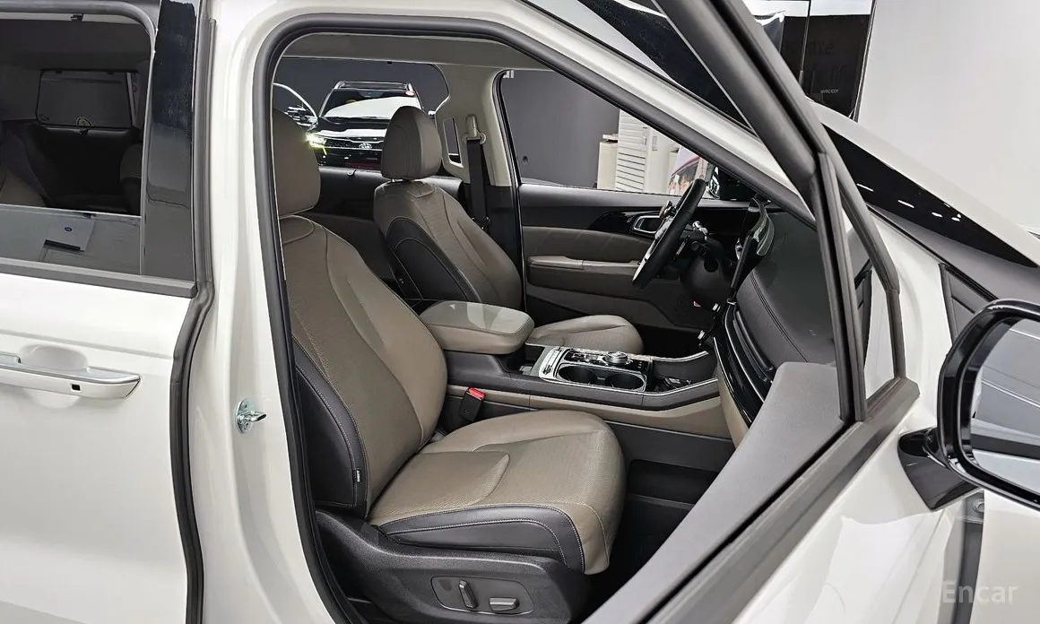 Фото 12 - Kia Carnival