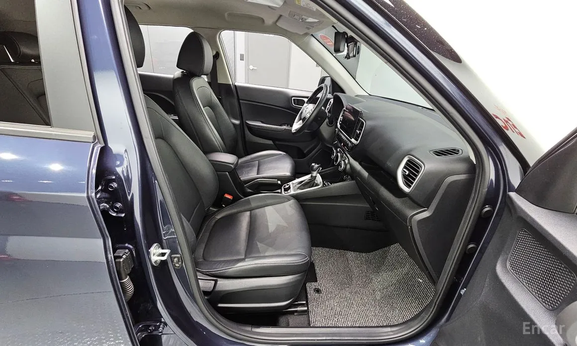 Фото 12 - Hyundai Venue