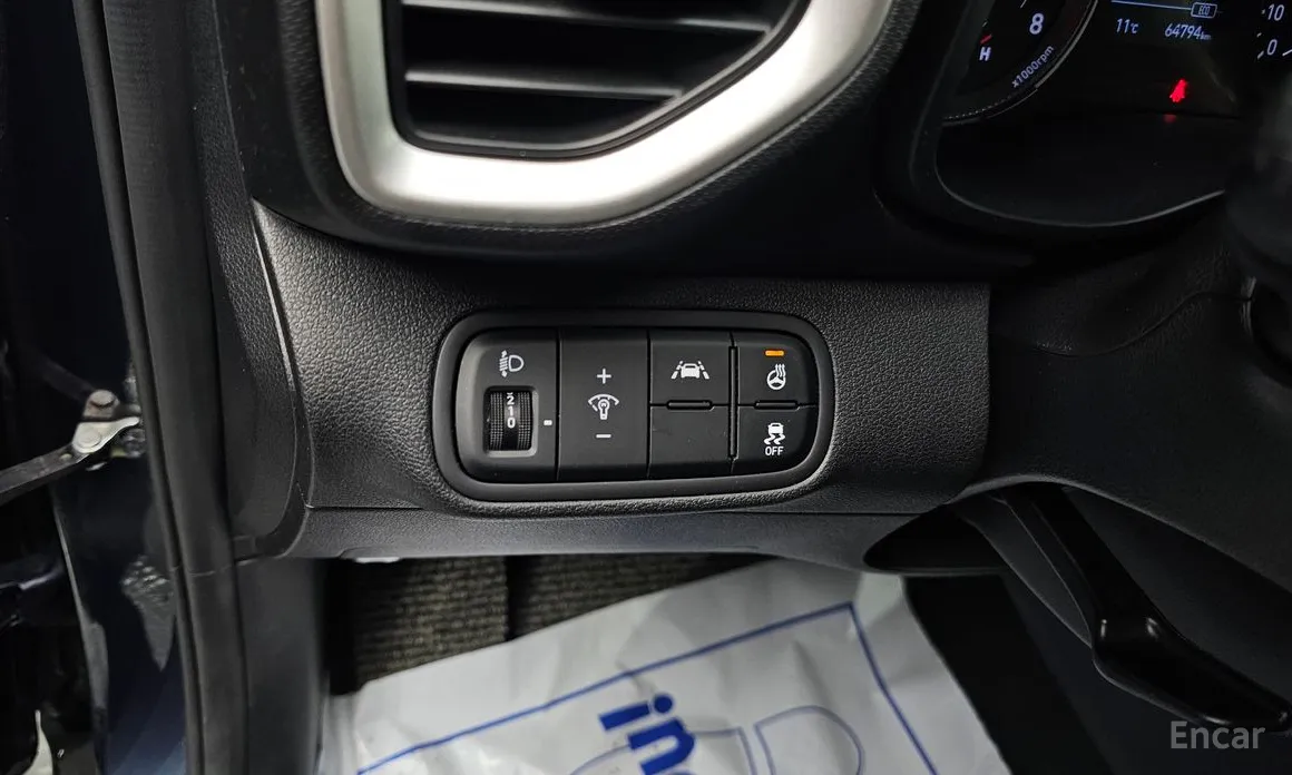 Фото 14 - Hyundai Venue