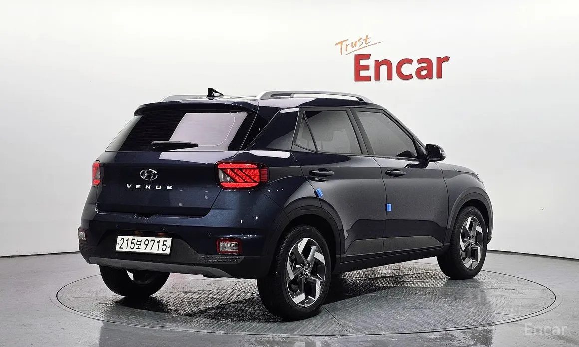 Фото 2 - Hyundai Venue