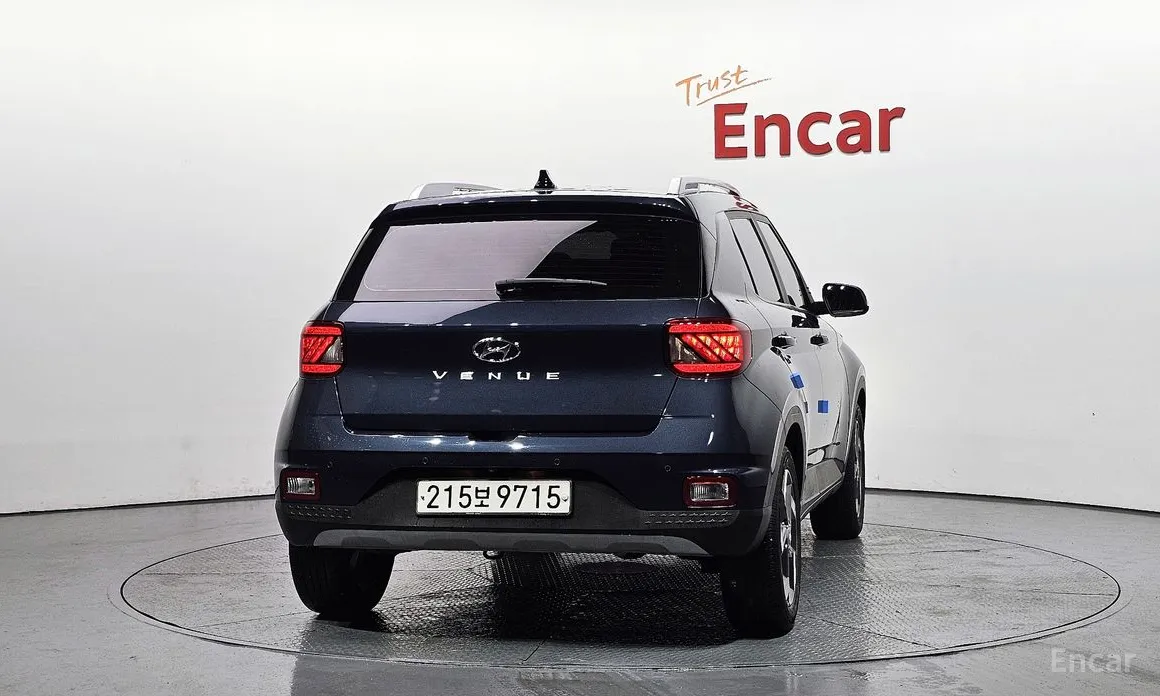 Фото 4 - Hyundai Venue