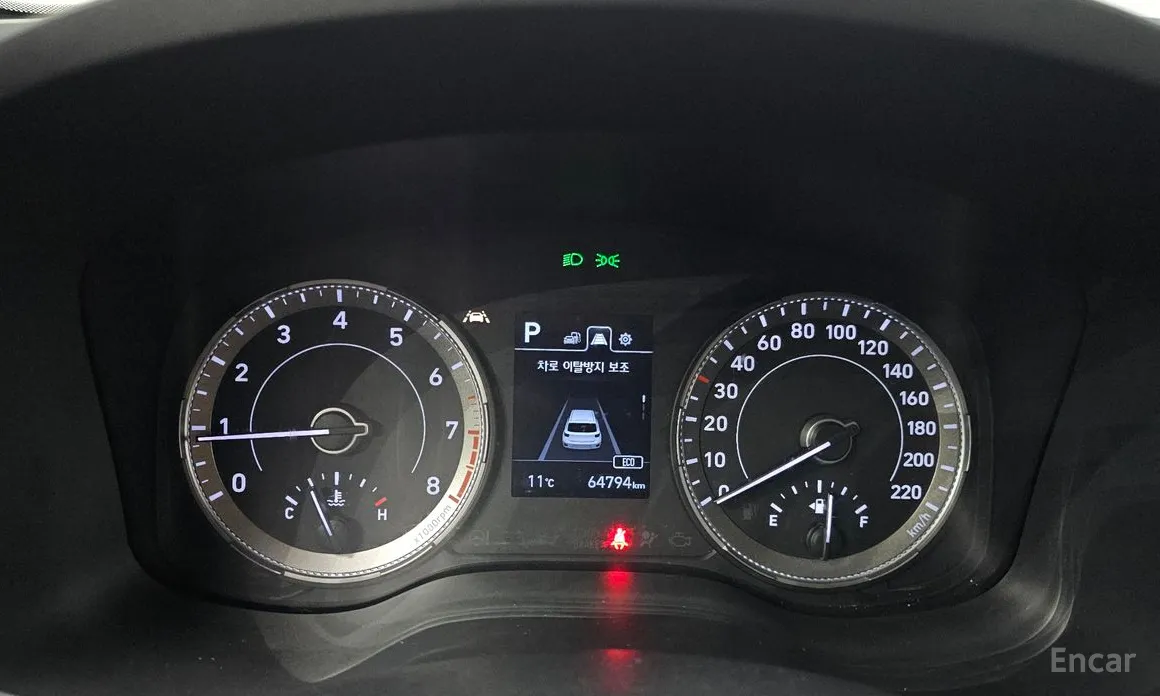 Фото 8 - Hyundai Venue