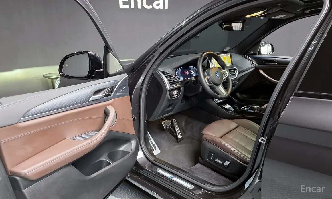 Фото 10 - BMW iX3