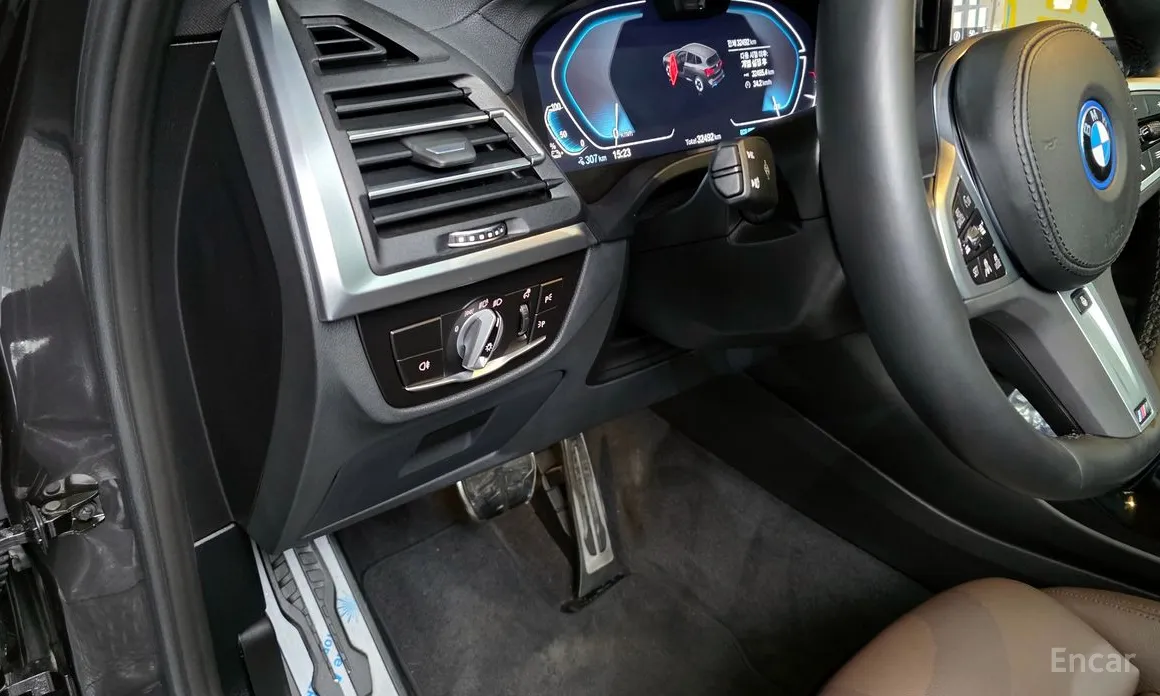 Фото 17 - BMW iX3