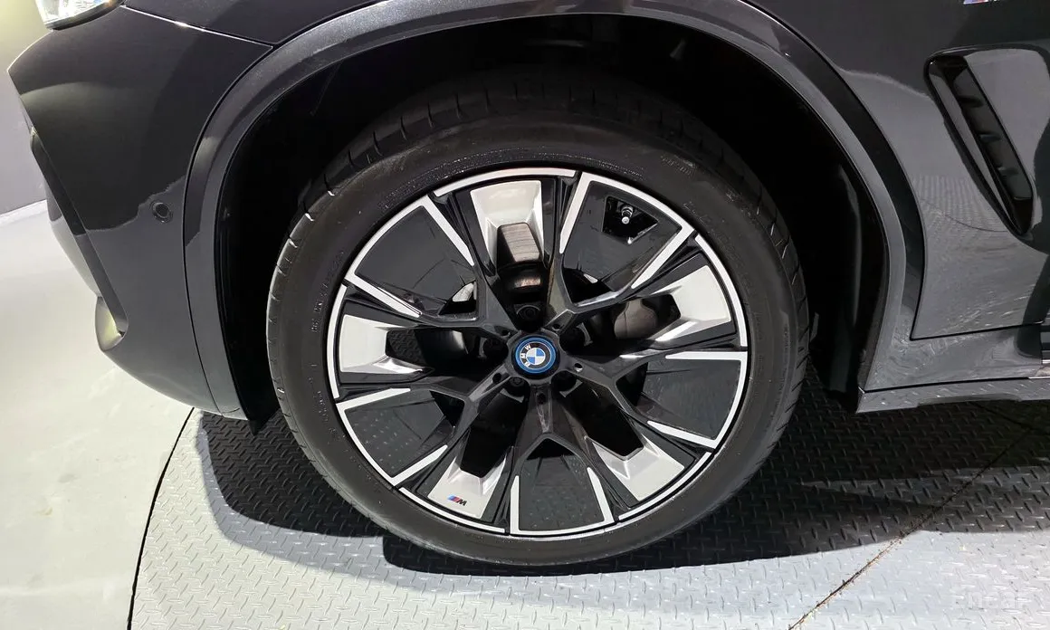 Фото 5 - BMW iX3