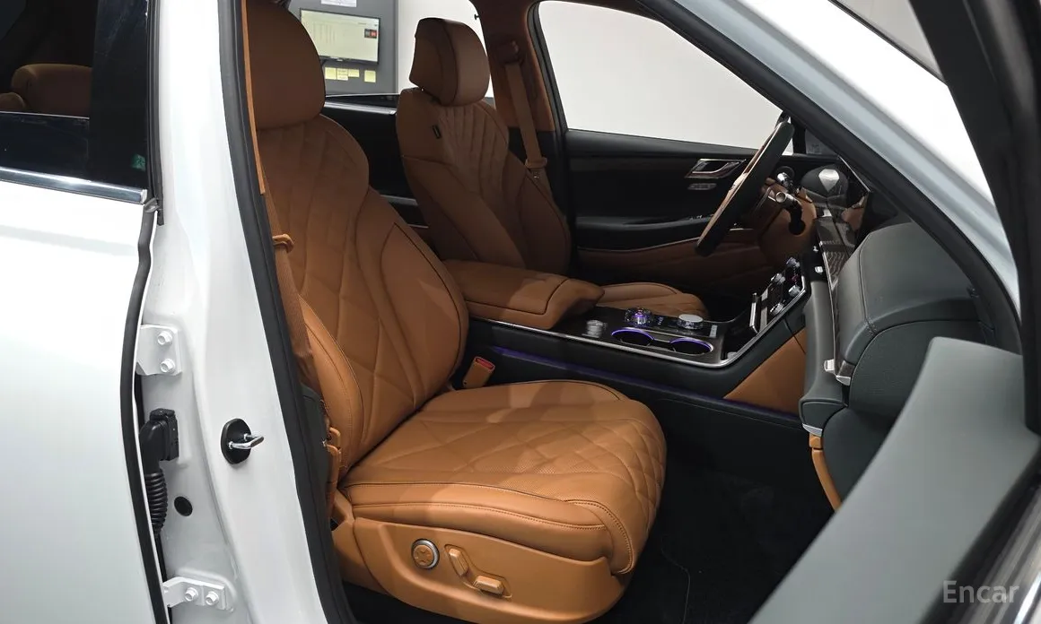 Фото 10 - Genesis GV80