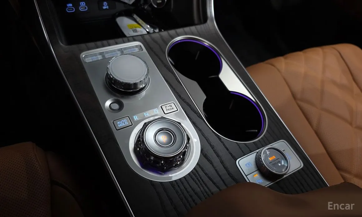 Фото 9 - Genesis GV80