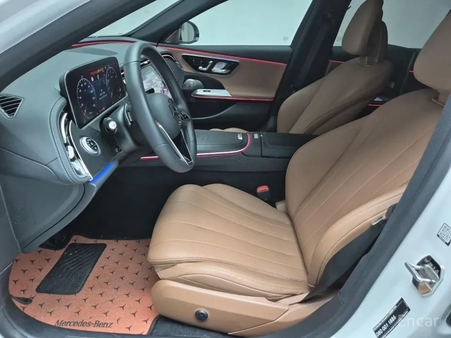 Фото 13 - Mercedes-Benz E-Class