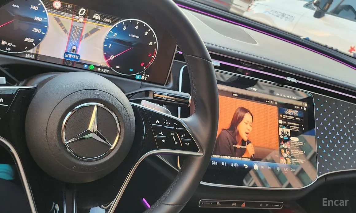 Фото 19 - Mercedes-Benz E-Class