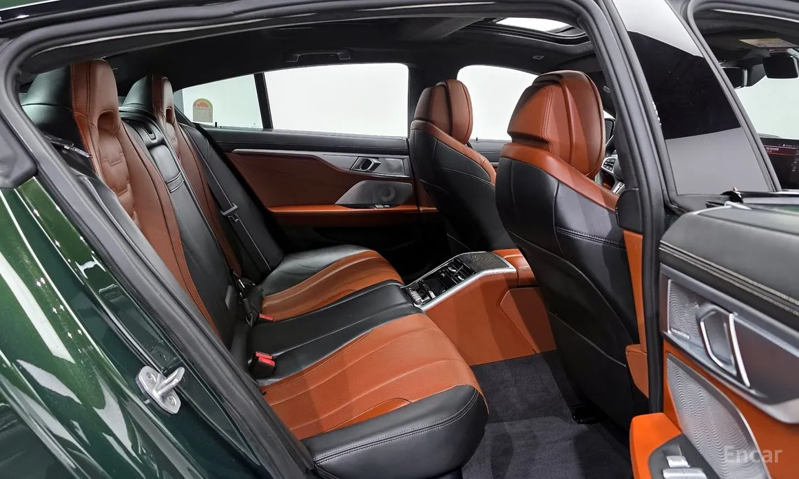 Фото 12 - BMW 8 Series