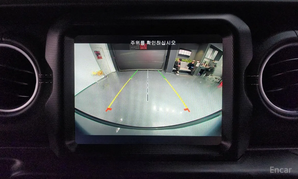 Фото 16 - Jeep Wrangler