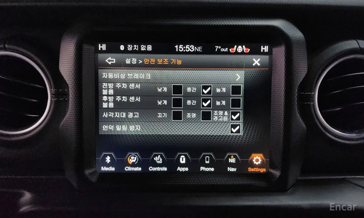 Фото 19 - Jeep Wrangler