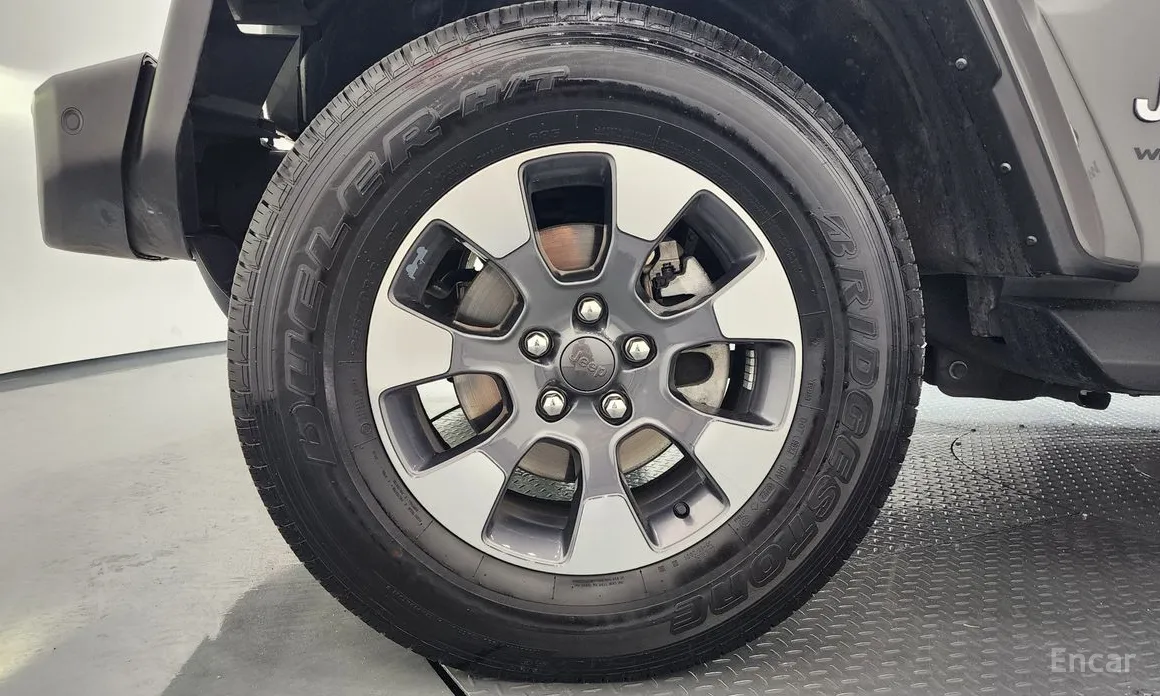 Фото 5 - Jeep Wrangler