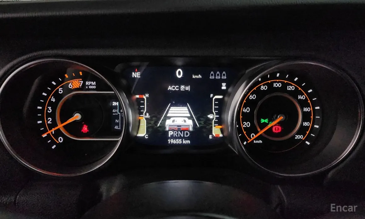 Фото 8 - Jeep Wrangler