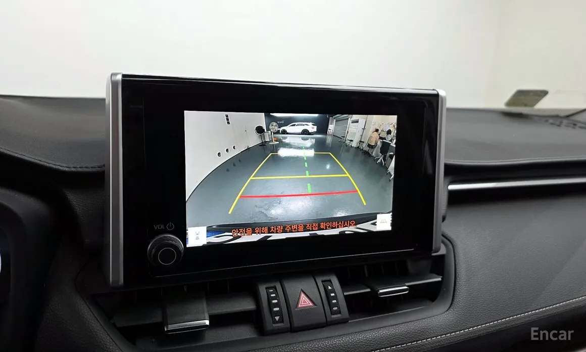 Фото 15 - Toyota RAV4