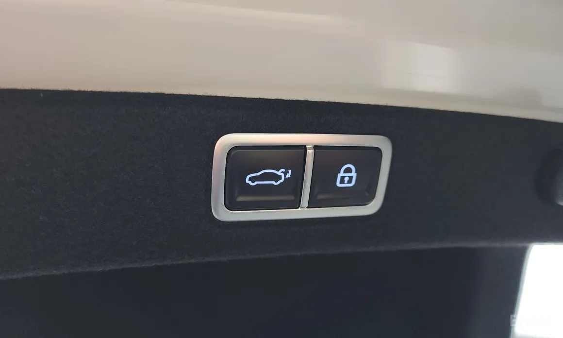 Фото 20 - Hyundai Grandeur