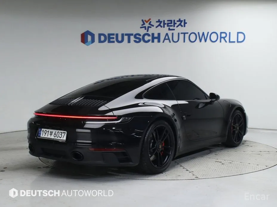 Фото 2 - Porsche 911