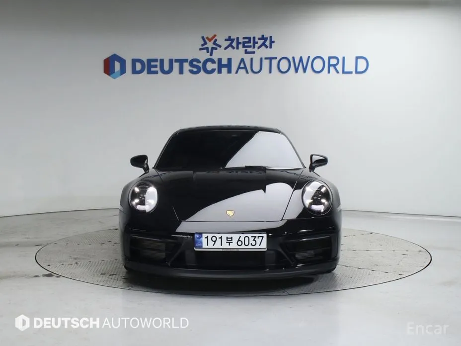 Фото 3 - Porsche 911