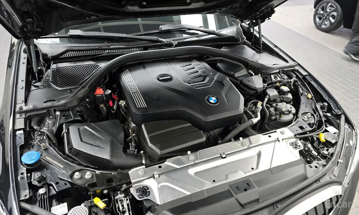 Photo 6 - BMW 3 Series