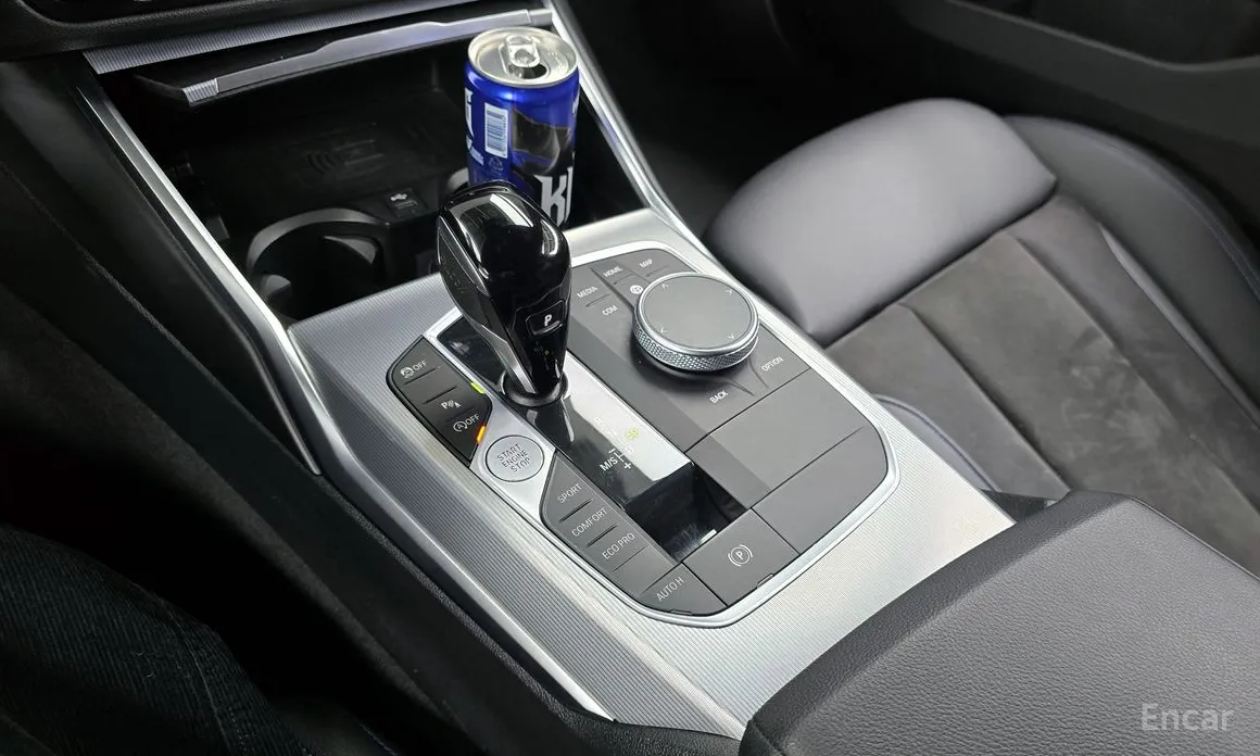 Photo 9 - BMW 3 Series