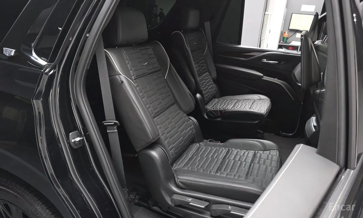 Фото 11 - Cadillac Escalade