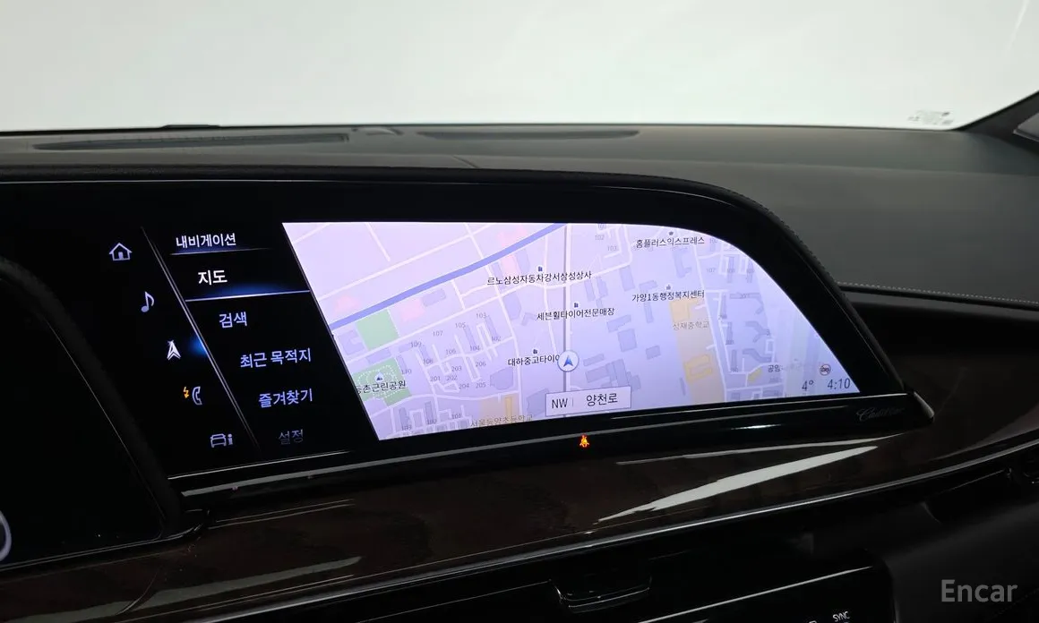 Фото 15 - Cadillac Escalade