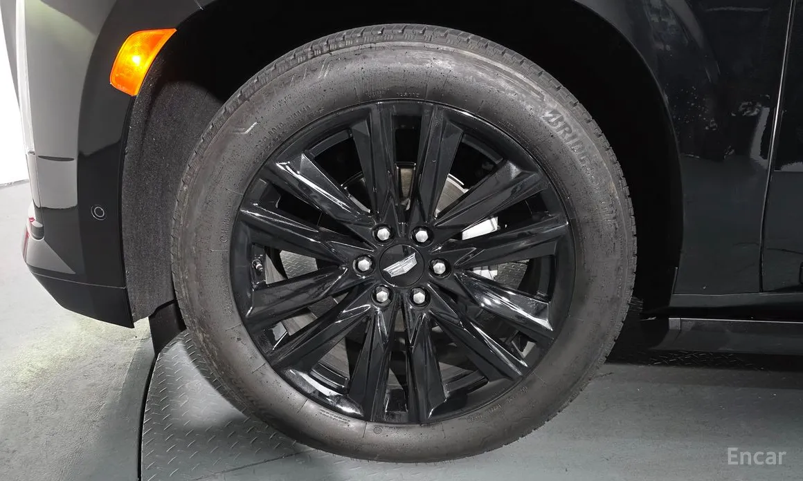 Фото 5 - Cadillac Escalade