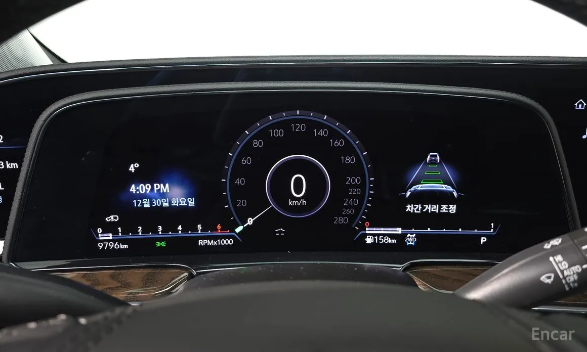 Фото 8 - Cadillac Escalade