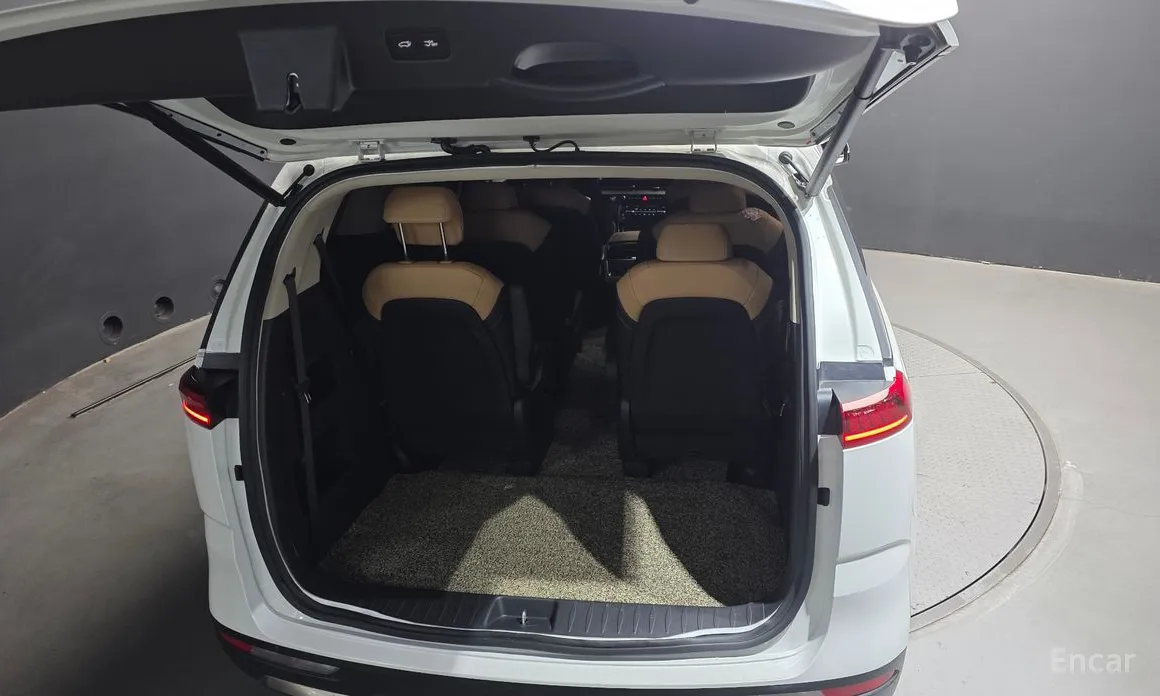 Фото 20 - Kia Carnival
