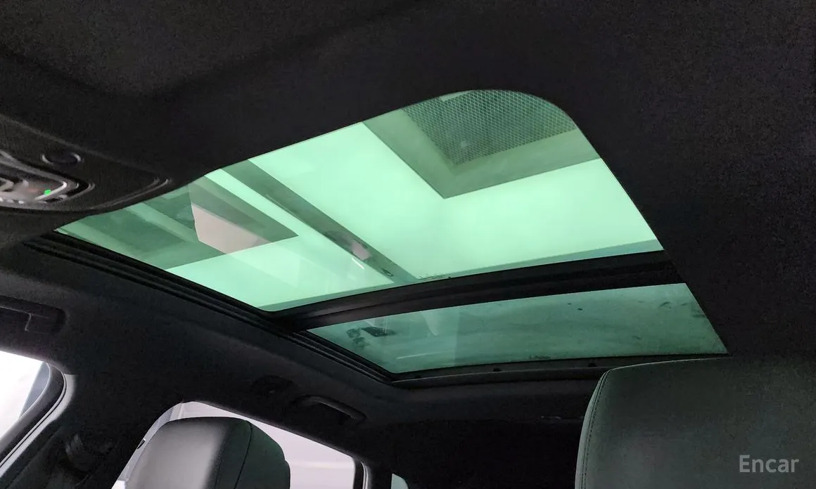 Фото 18 - Audi e-tron