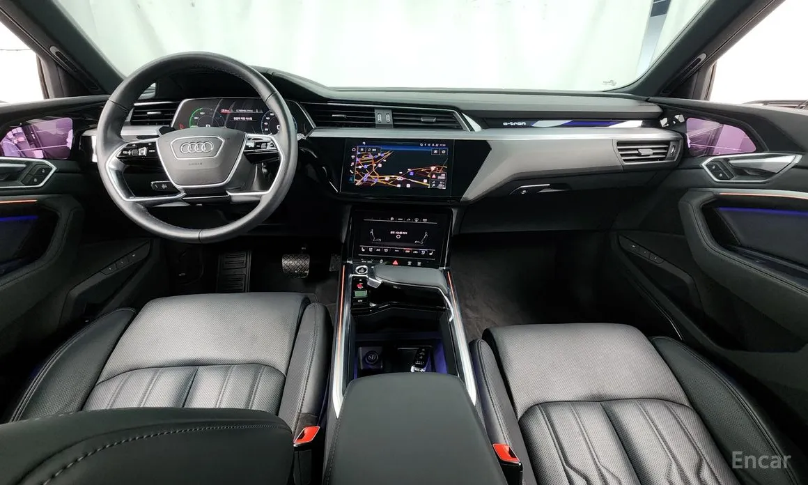 Фото 7 - Audi e-tron