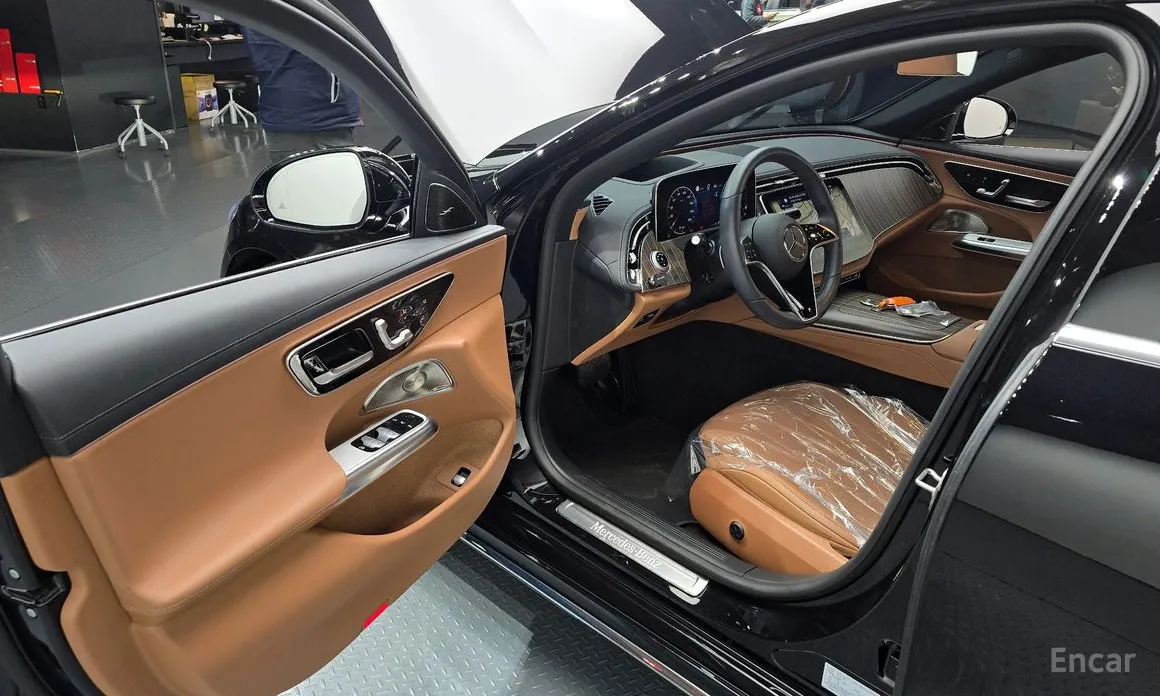 Фото 10 - Mercedes-Benz E-Class