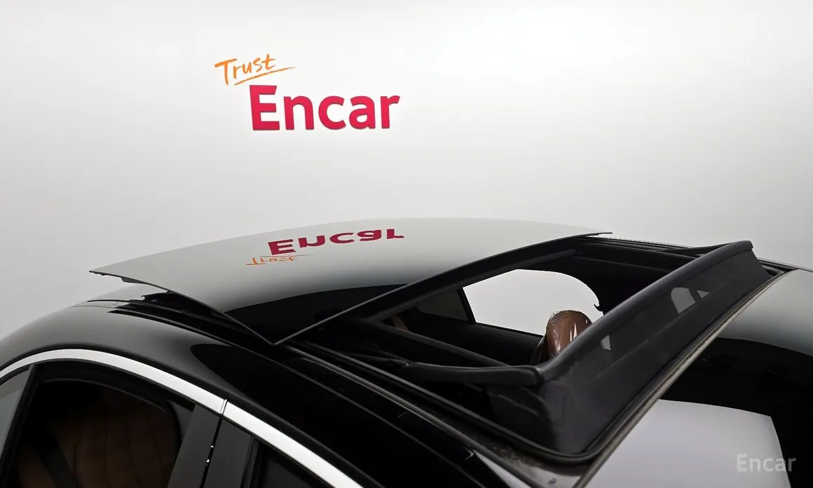 Фото 19 - Mercedes-Benz E-Class