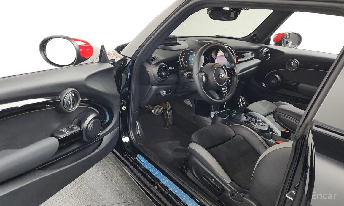 Фото 10 - Mini Cooper