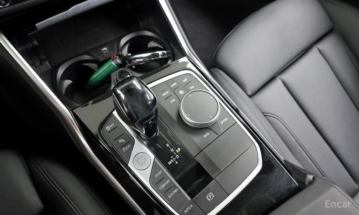 Photo 9 - BMW 3 Series