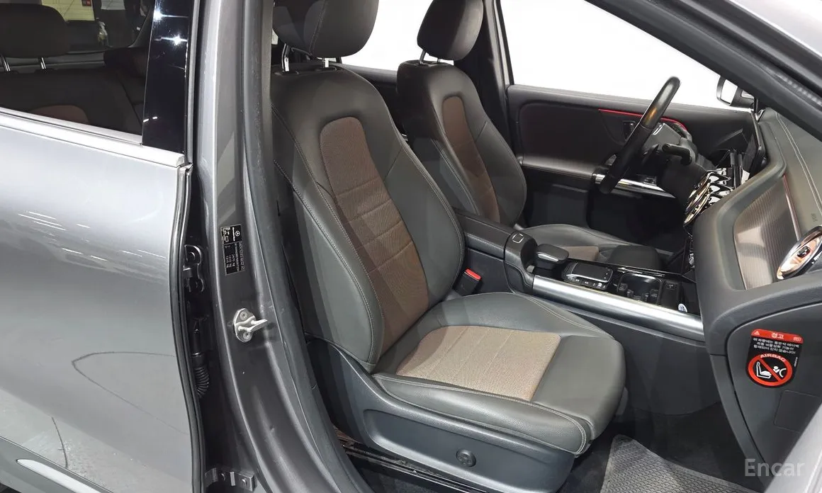 Фото 10 - Mercedes-Benz EQA