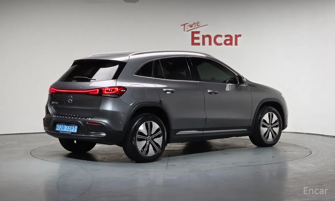 Фото 2 - Mercedes-Benz EQA