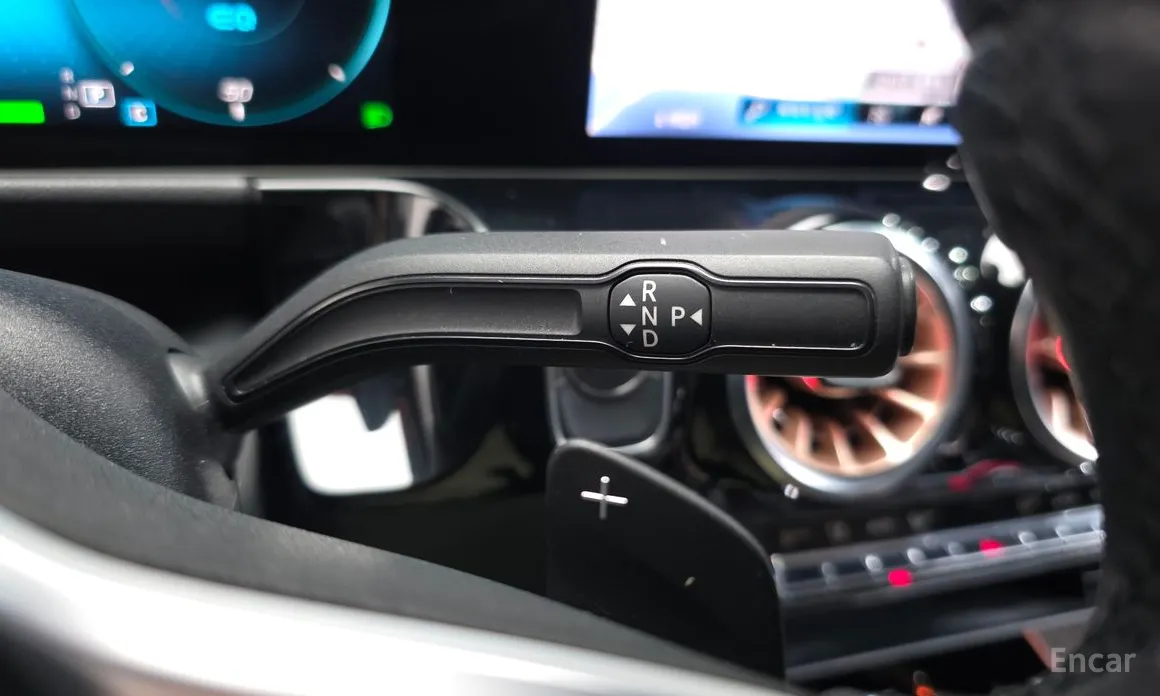 Фото 9 - Mercedes-Benz EQA