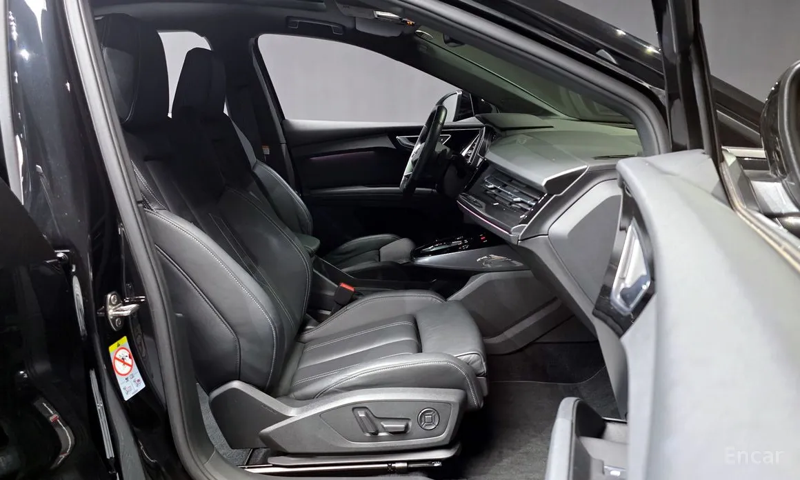 Фото 11 - Audi Q4 e-tron