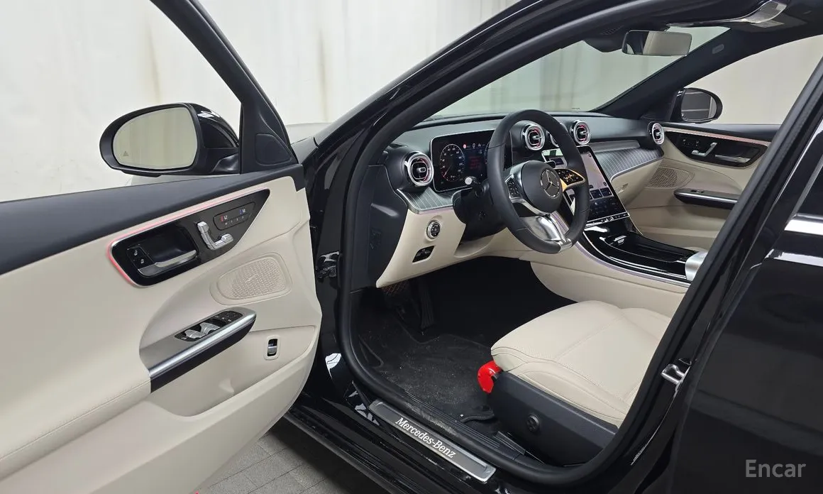 Фото 11 - Mercedes-Benz C-Class