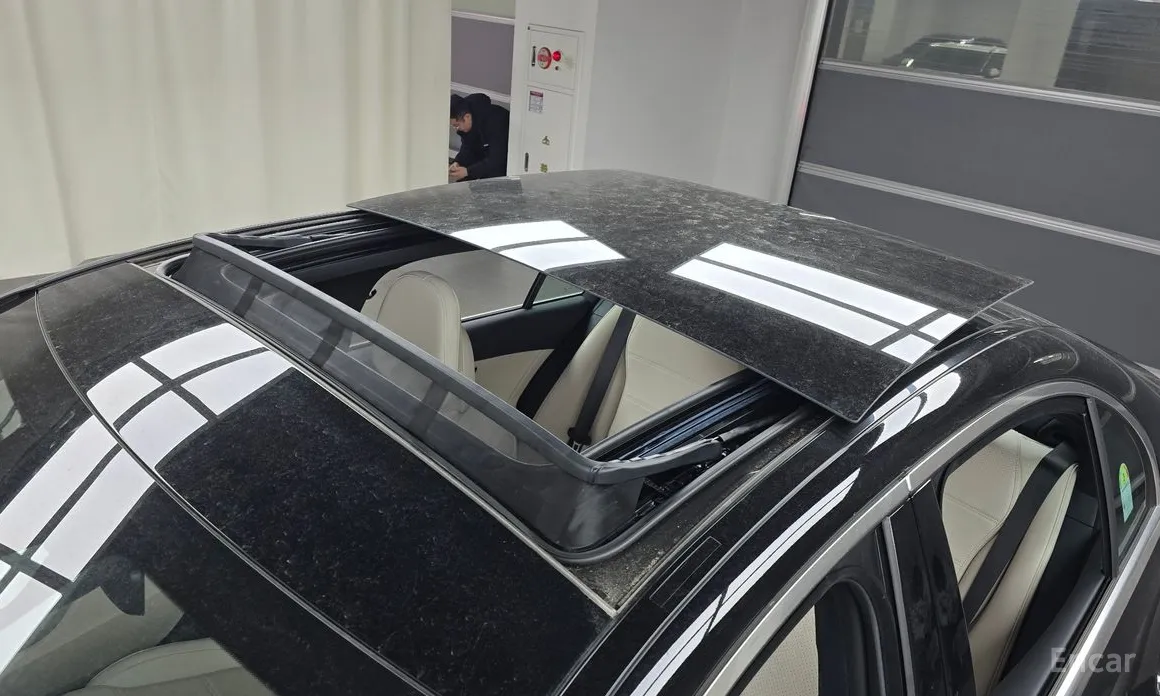 Фото 19 - Mercedes-Benz C-Class