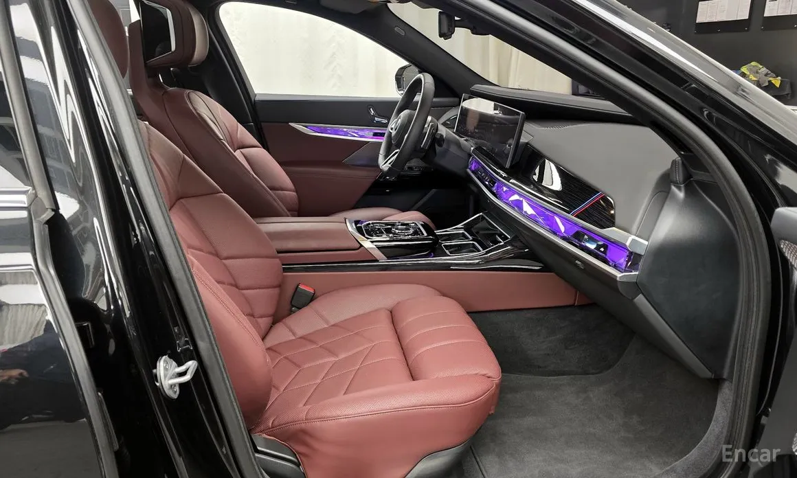 Фото 11 - BMW 7 Series