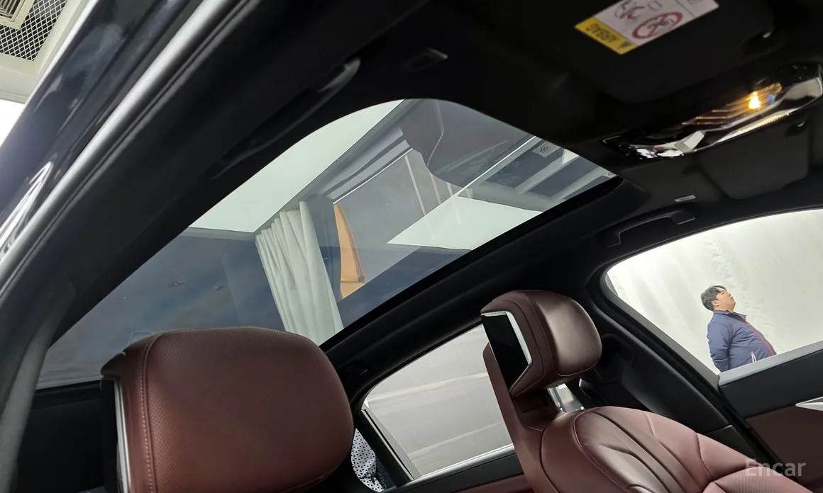 Фото 17 - BMW 7 Series