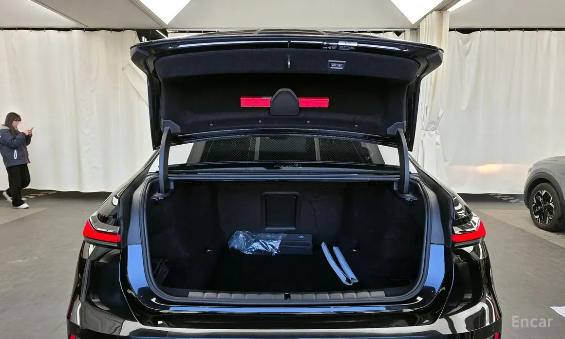 Фото 20 - BMW 7 Series