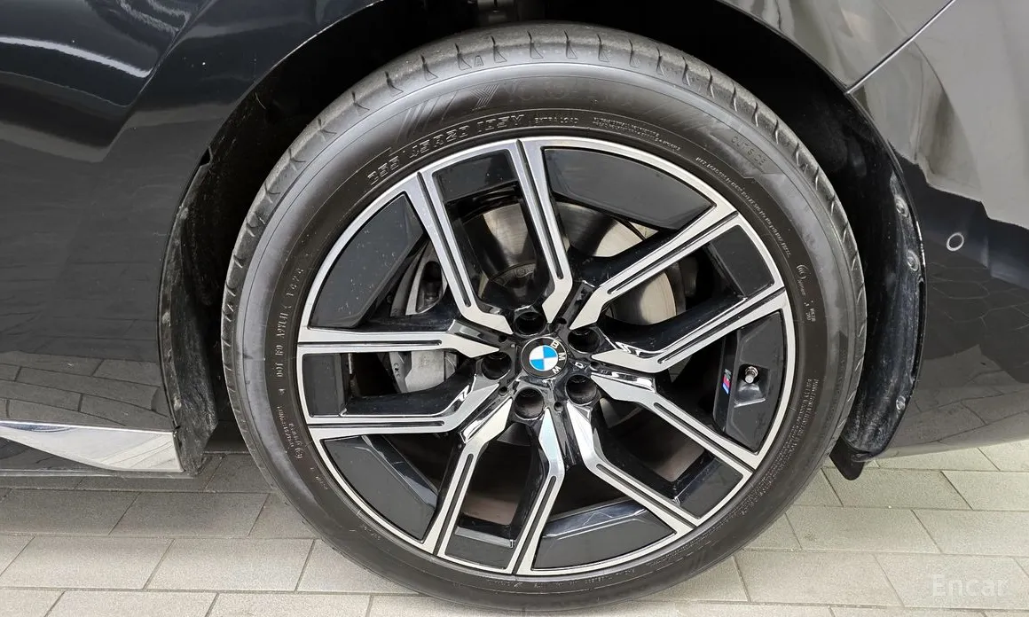 Фото 5 - BMW 7 Series