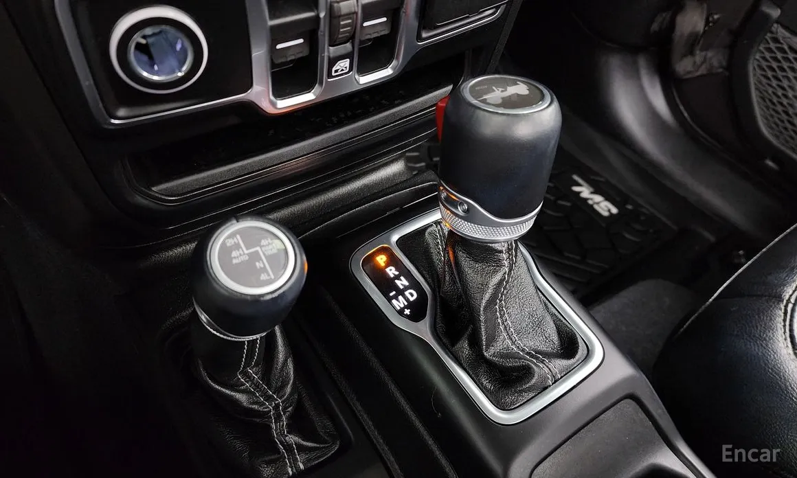 Фото 9 - Jeep Wrangler