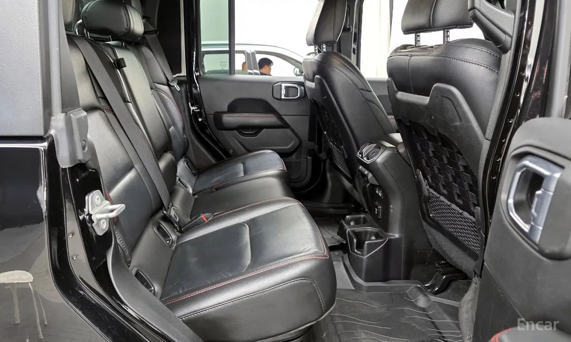 Фото 12 - Jeep Gladiator