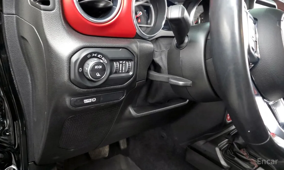 Фото 18 - Jeep Gladiator