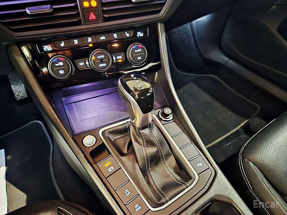 Фото 9 - Volkswagen Jetta