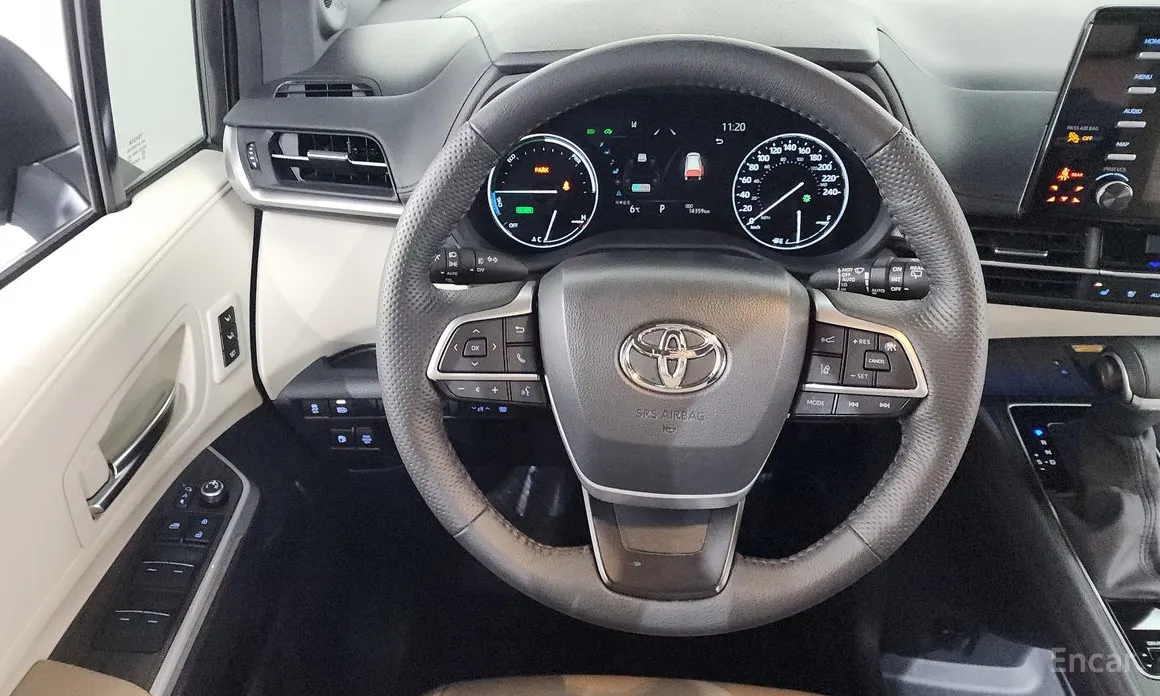 Фото 13 - Toyota Sienna